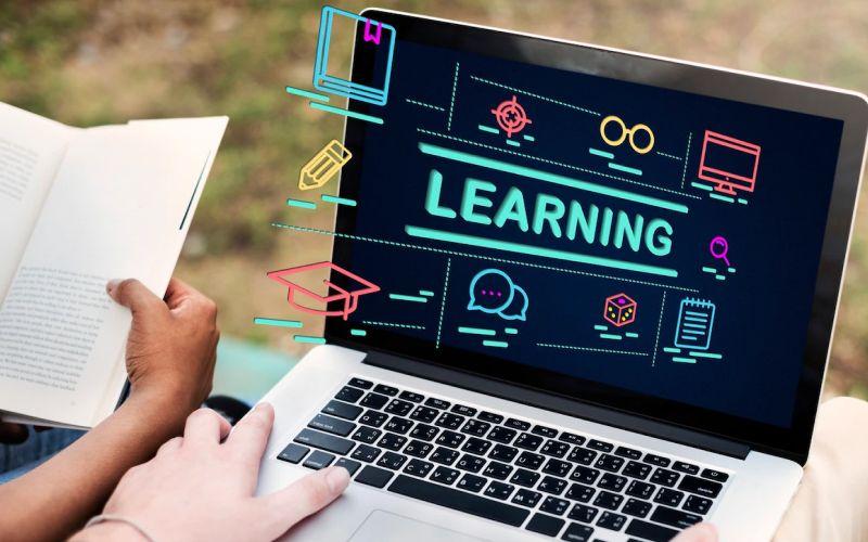 Sự phát triển của dạy học trực tuyến Elearning tại Việt Nam